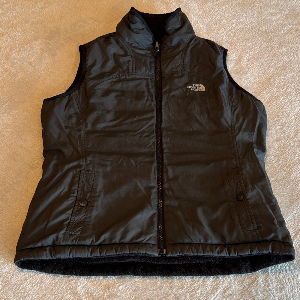 The North Face Women's Reversible Black Fuzzy Vest Size M EUC